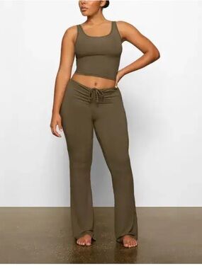 Skims army green set